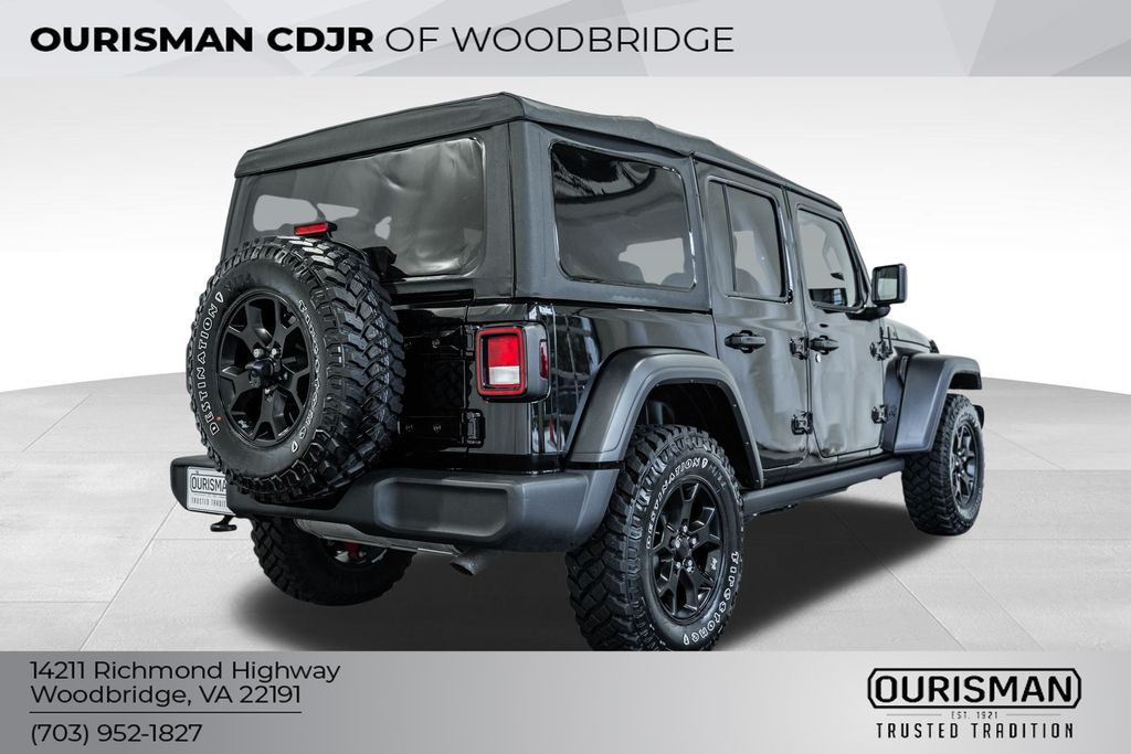 Vehicle image 10 of 44