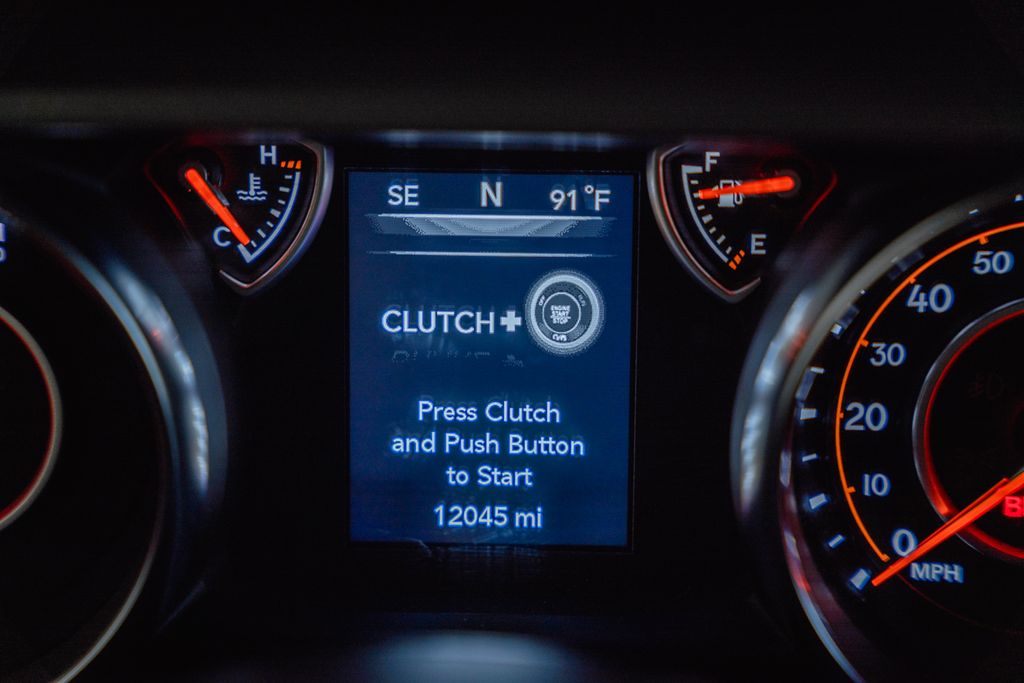 Vehicle image 43 of 44