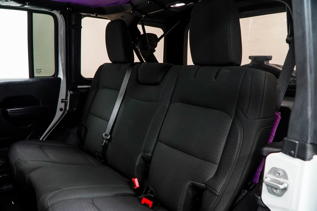 2021 Jeep Wrangler Unlimited Willys Image 12 of 46