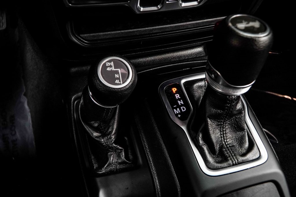 2021 Jeep Wrangler Unlimited Willys Image 24 of 46