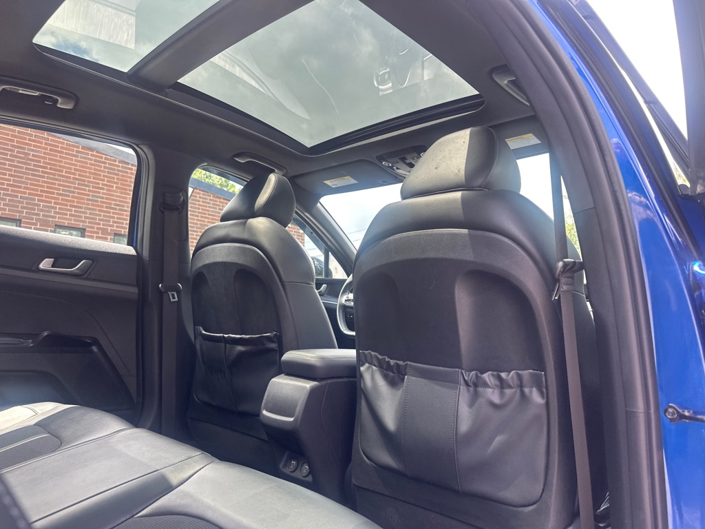 Vehicle image 16 of 45