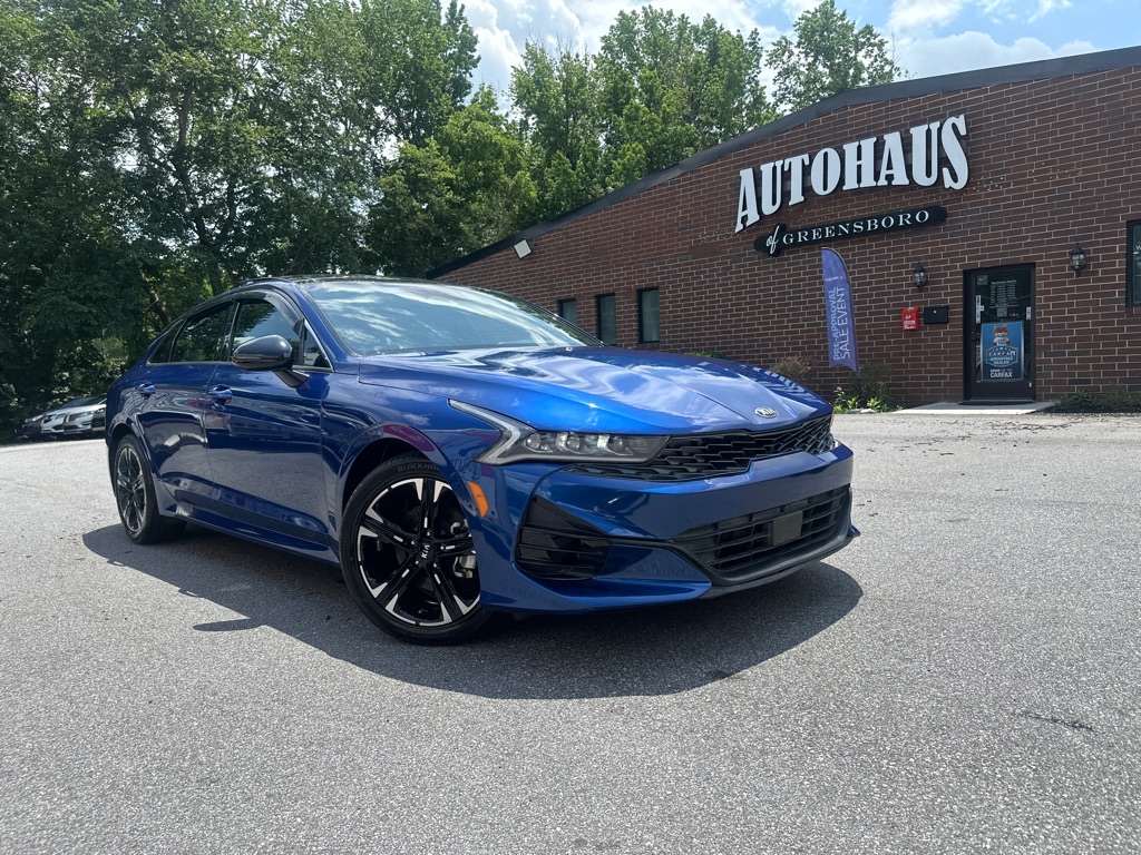Vehicle image 4 of 45