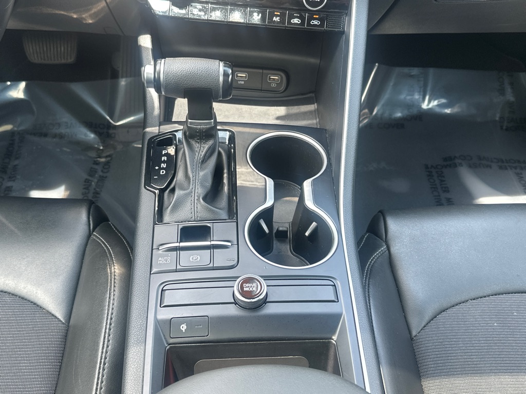 Vehicle image 34 of 45