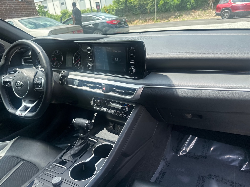 Vehicle image 24 of 45