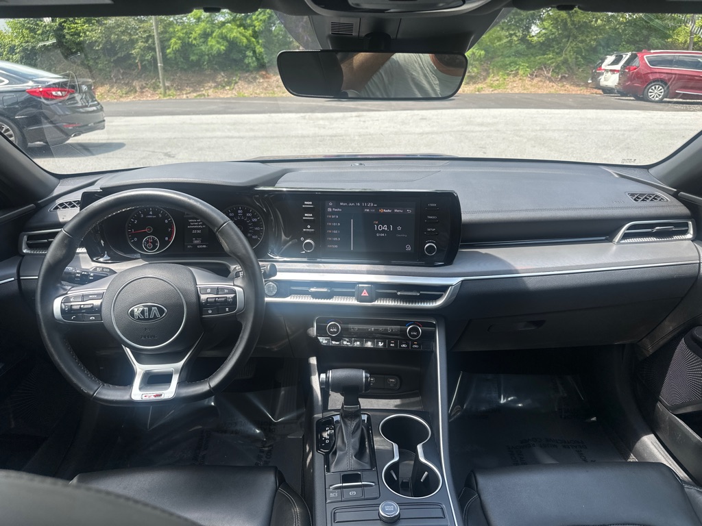 Vehicle image 23 of 45
