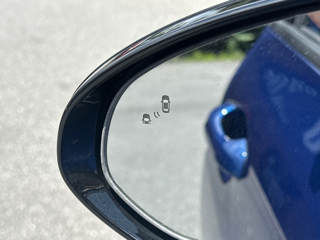 Vehicle image 31 of 45