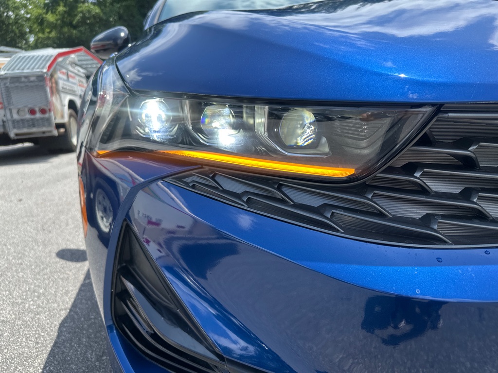 Vehicle image 41 of 45