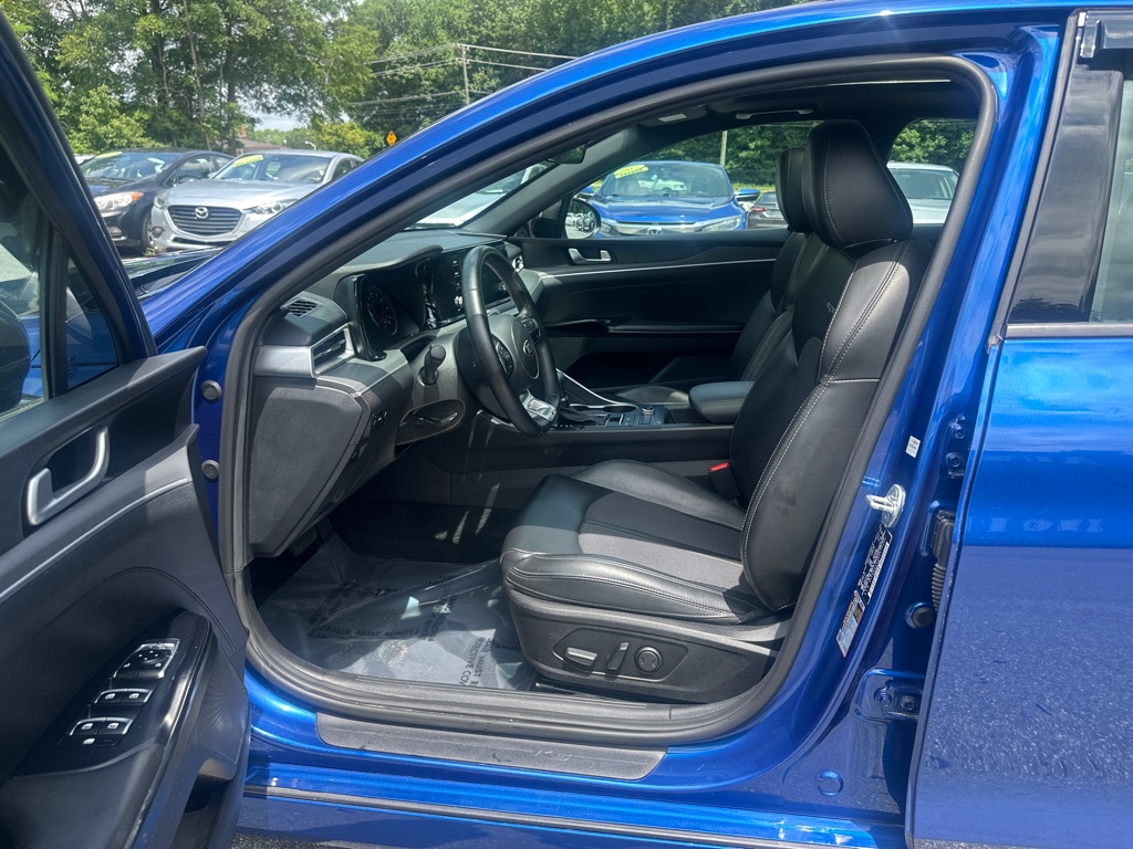 Vehicle image 29 of 45