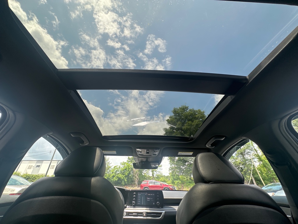 Vehicle image 27 of 45