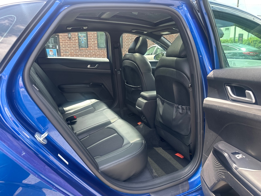 Vehicle image 18 of 45