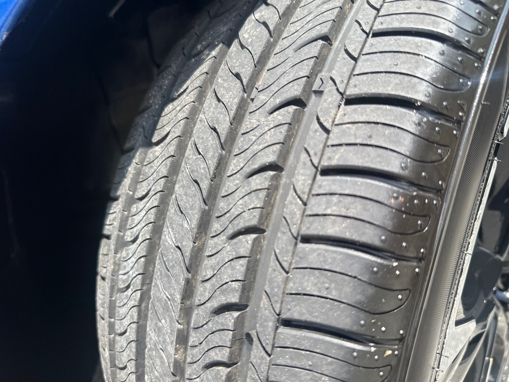 Vehicle image 11 of 45