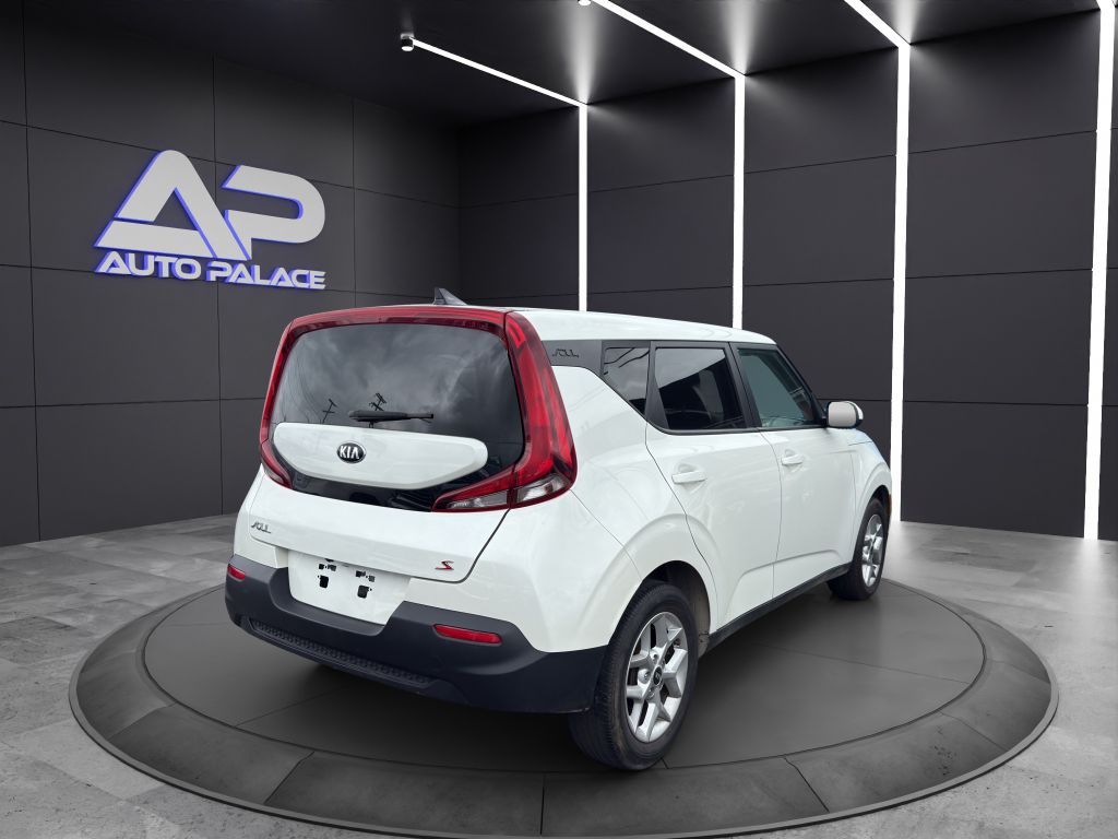 Vehicle image 4 of 20