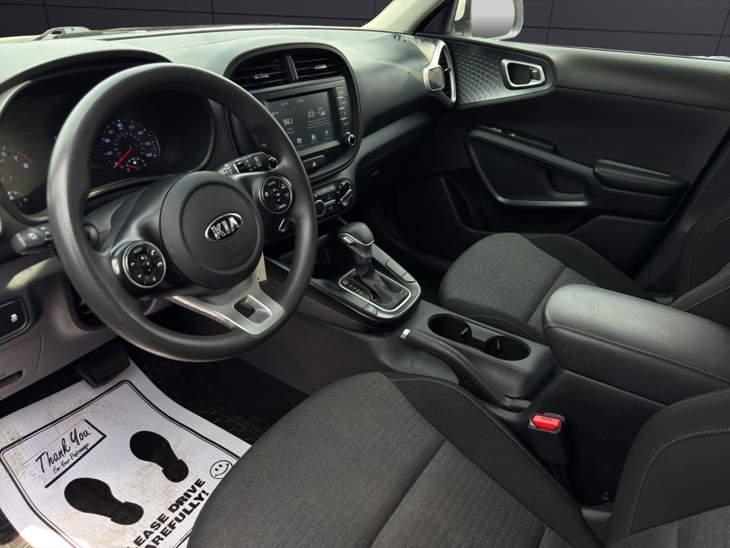 Vehicle image 13 of 20