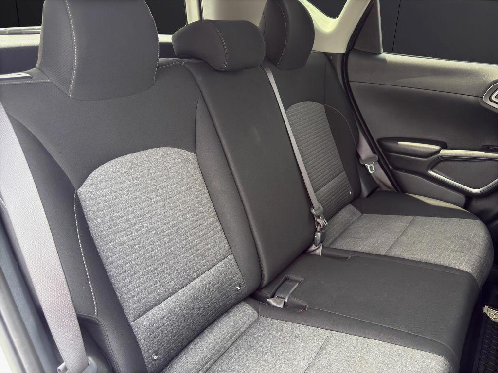 Vehicle image 9 of 20