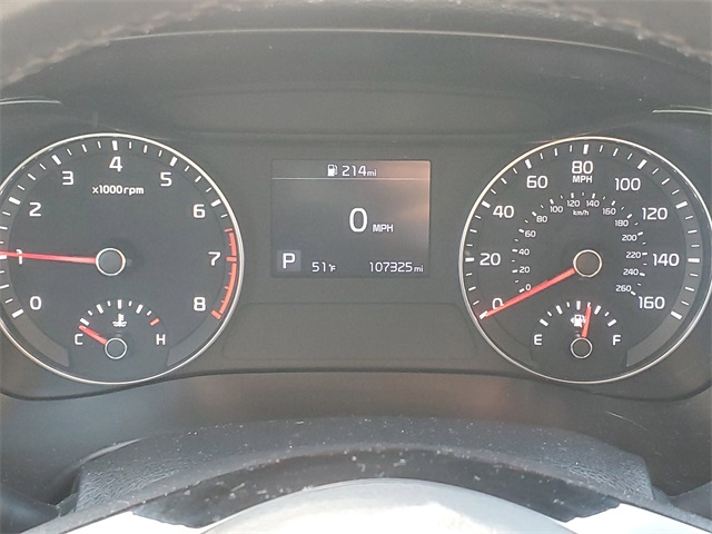 Vehicle image 17 of 27