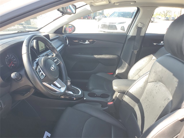 Vehicle image 14 of 27