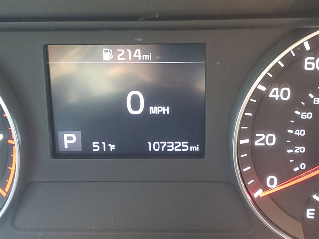 Vehicle image 18 of 27