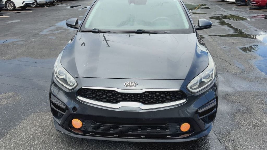 2021 Kia Forte LXS Image 3 of 23