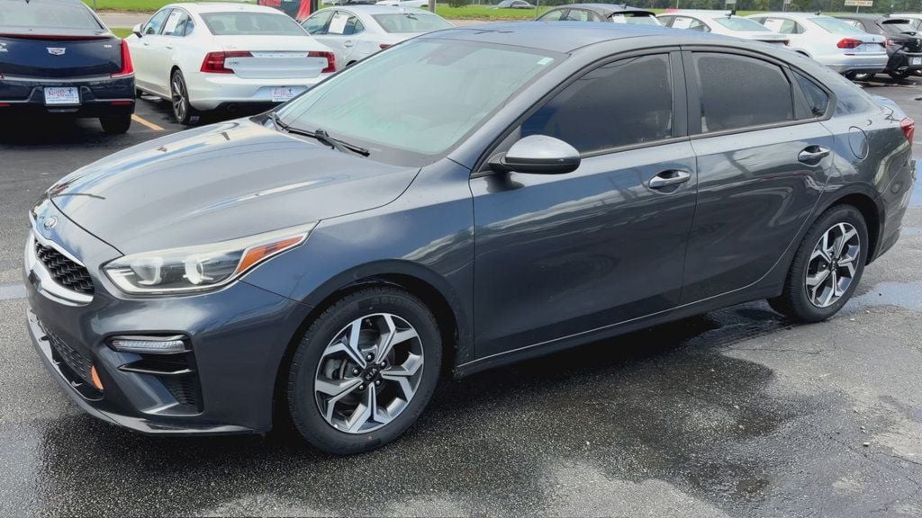 2021 Kia Forte LXS Image 2 of 23