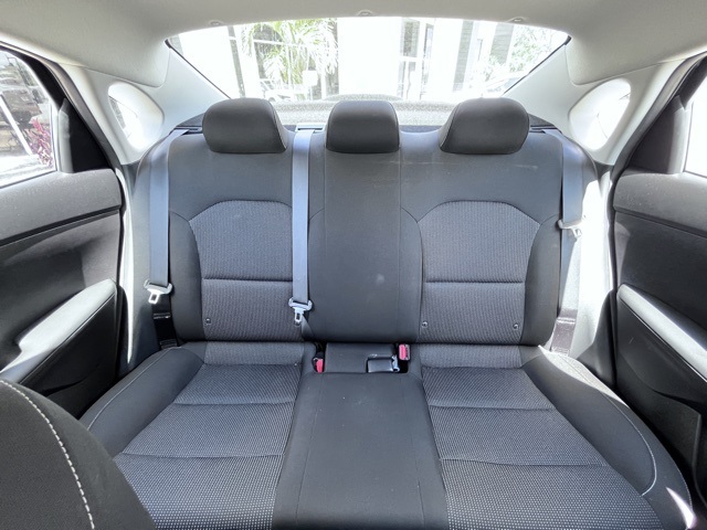 Vehicle image 23 of 27