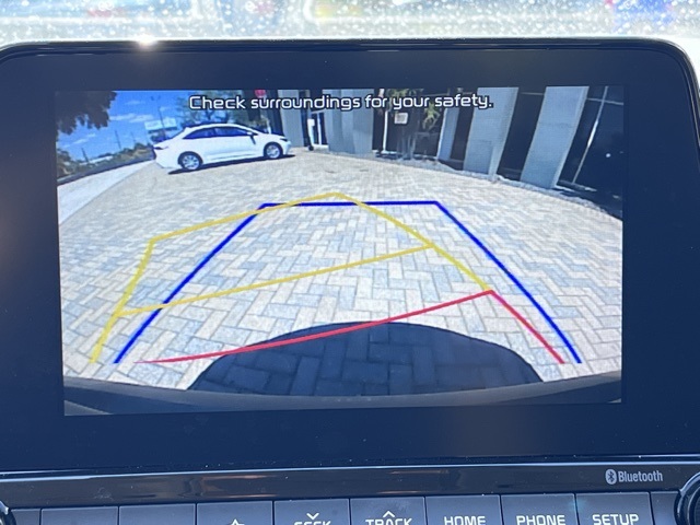 Vehicle image 21 of 27