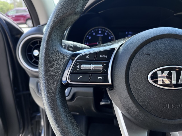 Vehicle image 16 of 27