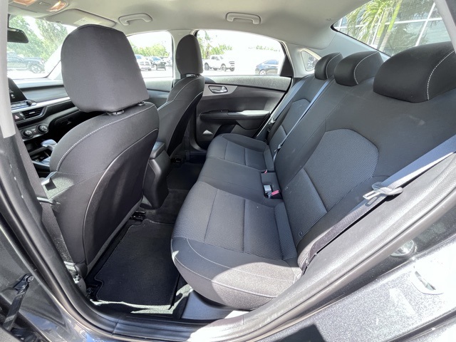 Vehicle image 24 of 27