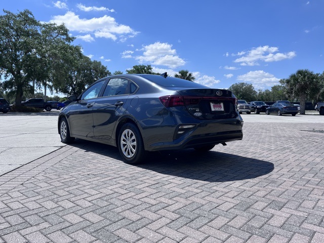 Vehicle image 9 of 27