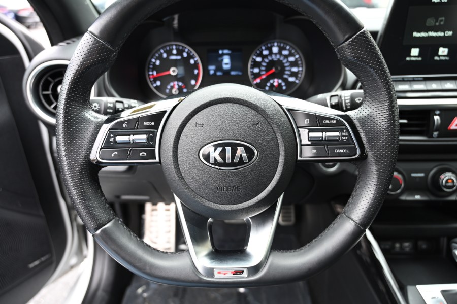 Vehicle image 23 of 33