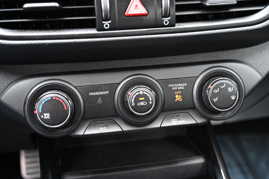 Vehicle image 29 of 33