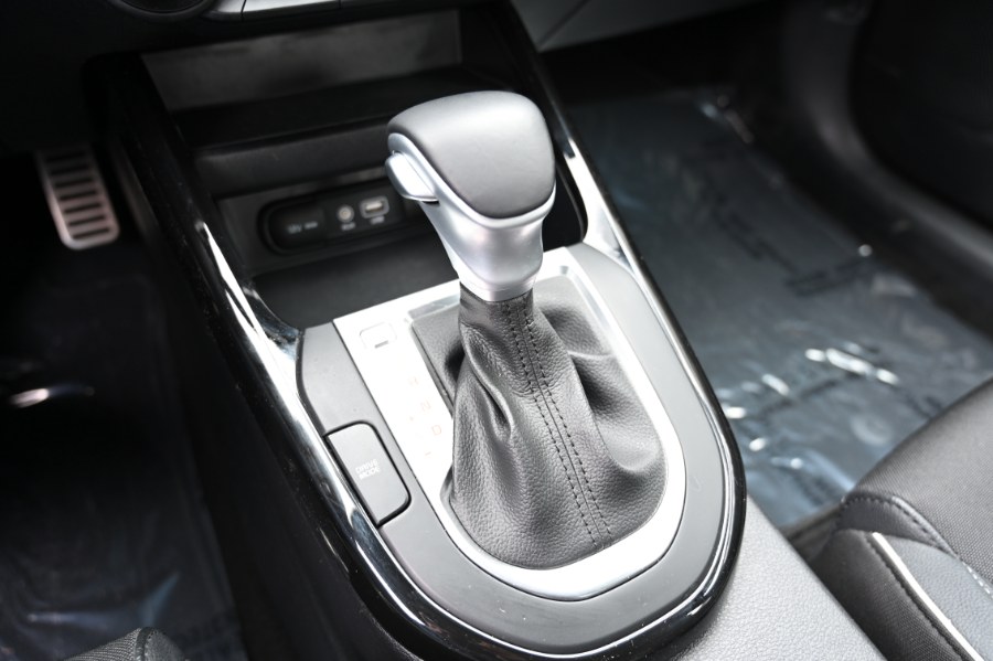 Vehicle image 31 of 33