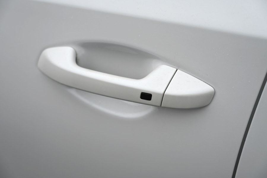 Vehicle image 12 of 33