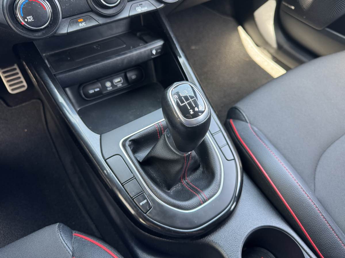 Vehicle image 36 of 47