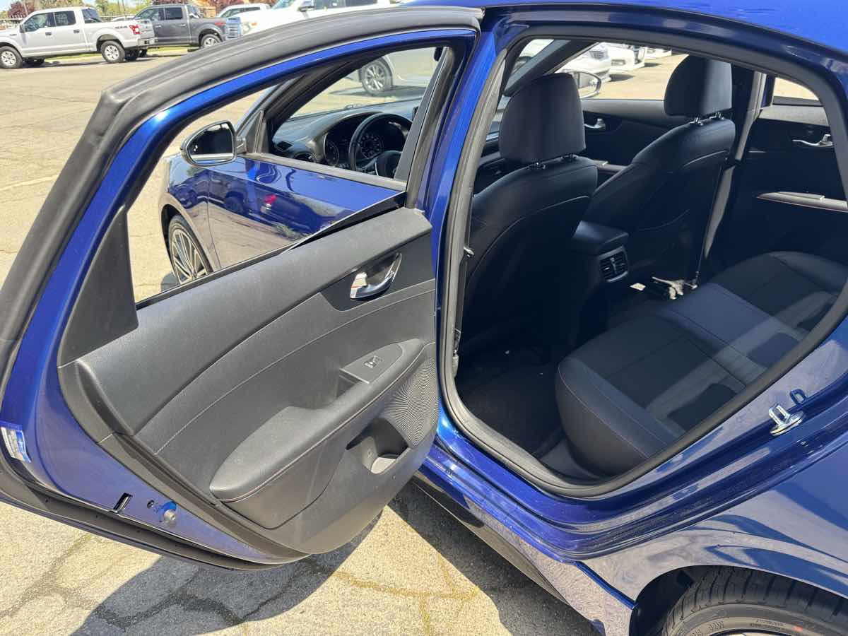 Vehicle image 24 of 47