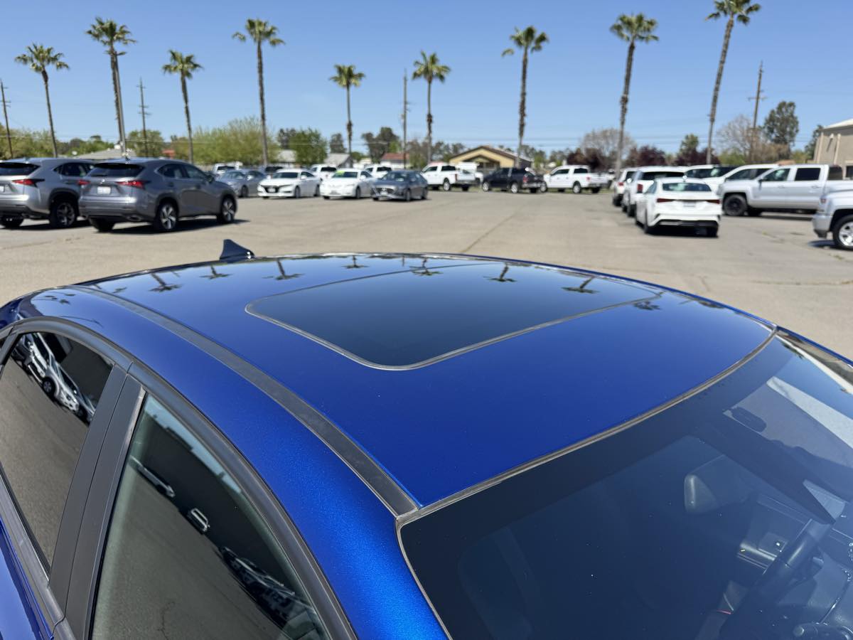 Vehicle image 15 of 47