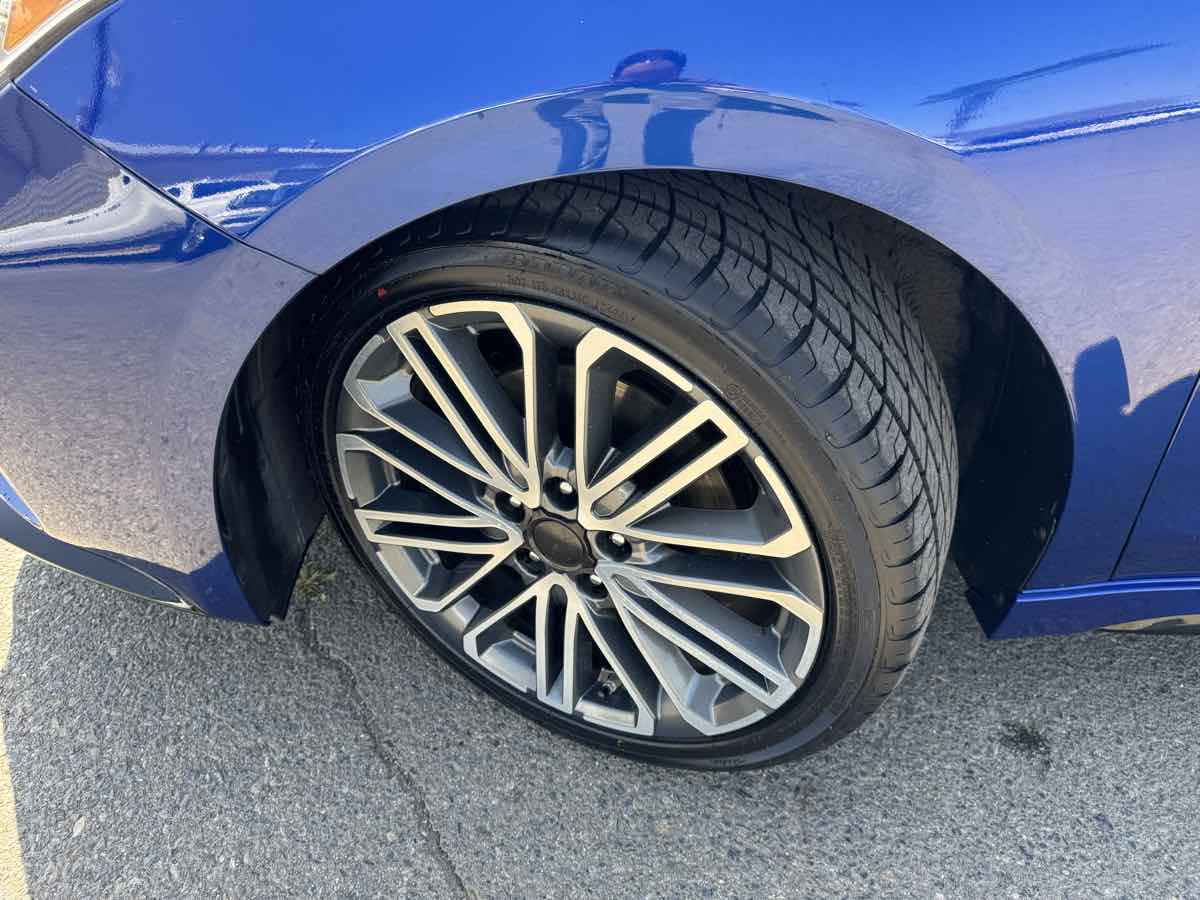 Vehicle image 42 of 47