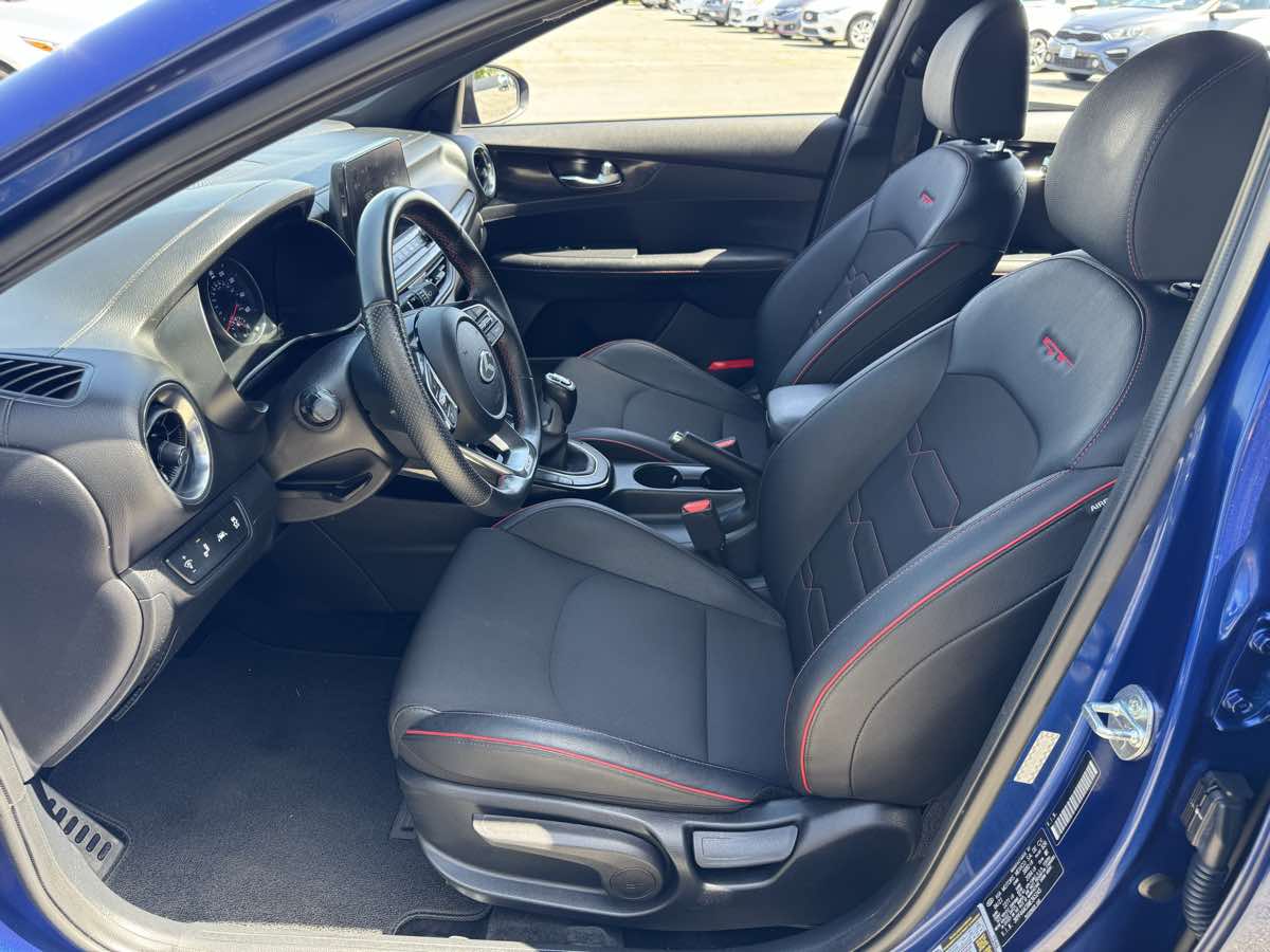 Vehicle image 25 of 47