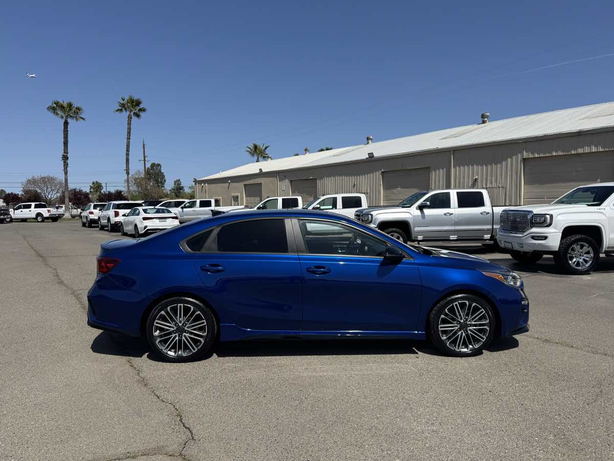Vehicle image 7 of 47