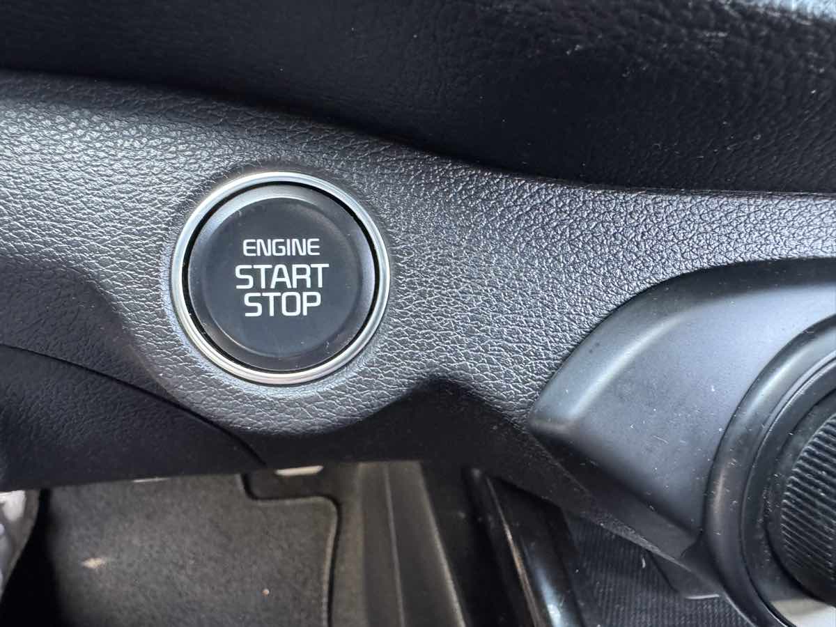 Vehicle image 35 of 47