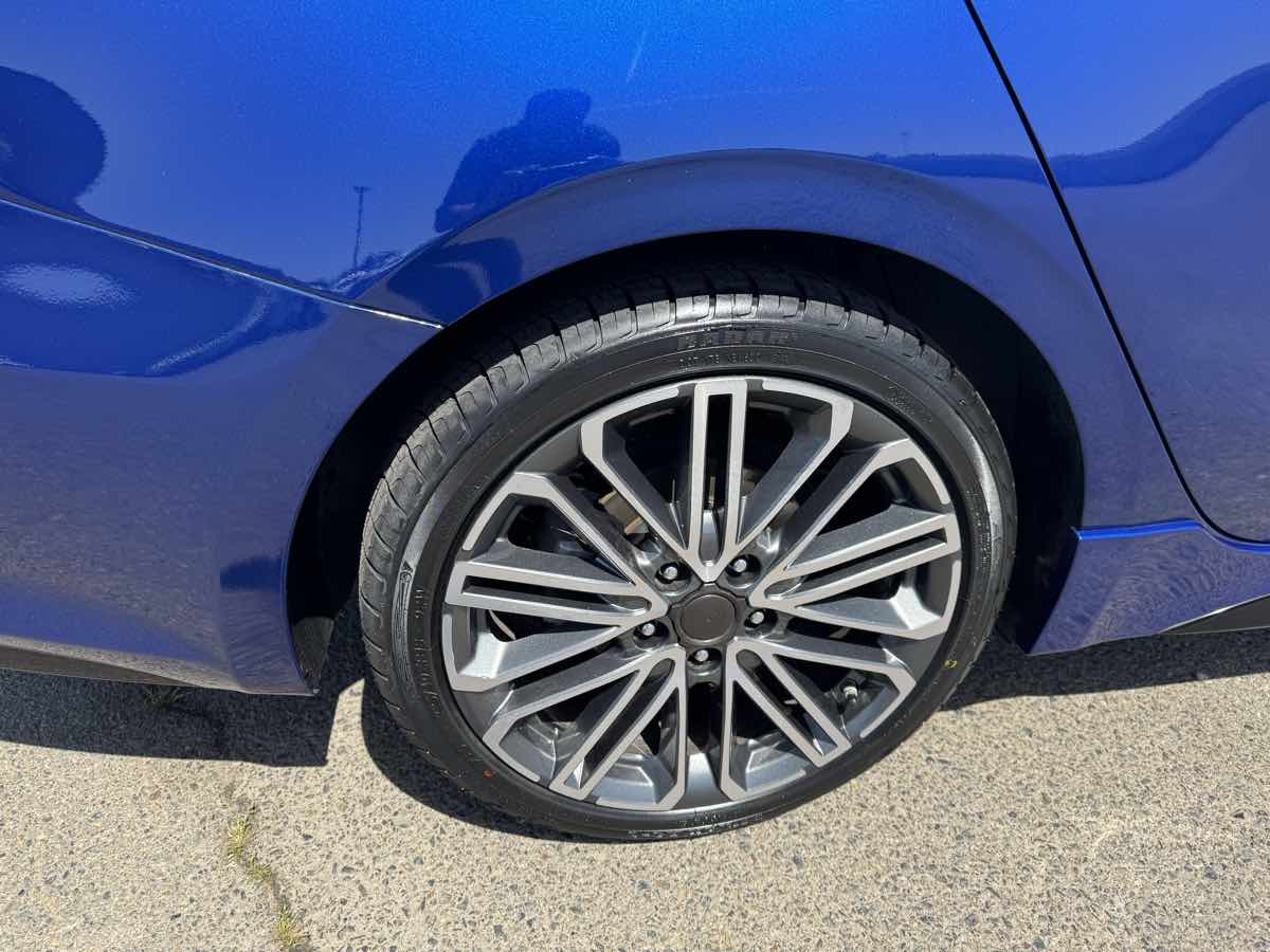 Vehicle image 44 of 47