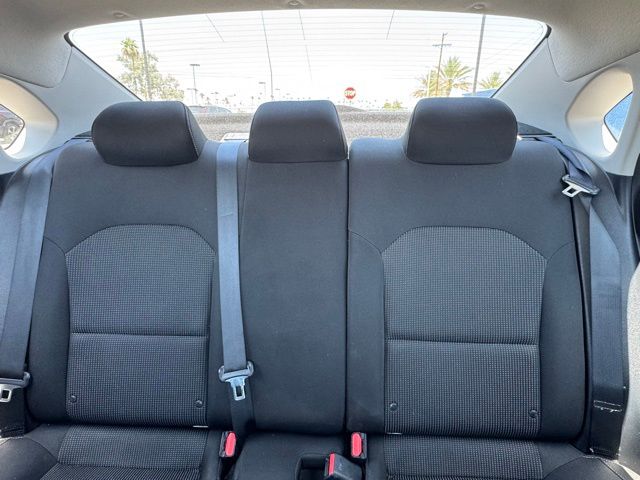 Vehicle image 10 of 31