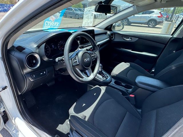 Vehicle image 15 of 31