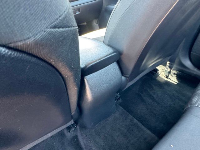 Vehicle image 13 of 31