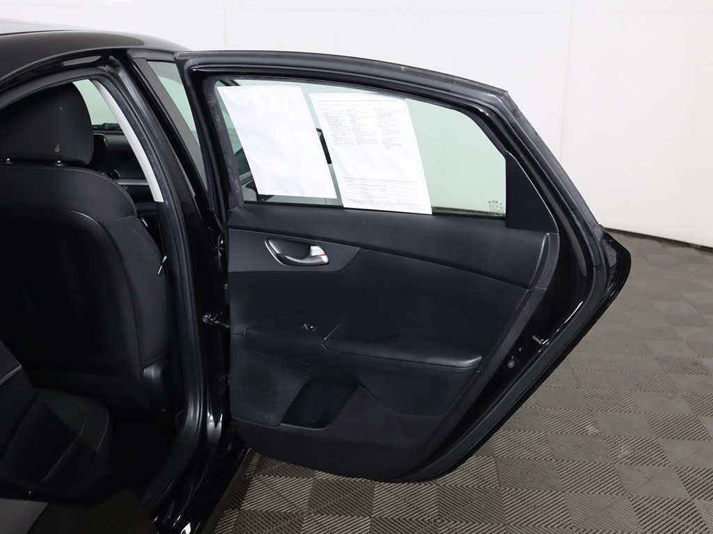 Vehicle image 19 of 51