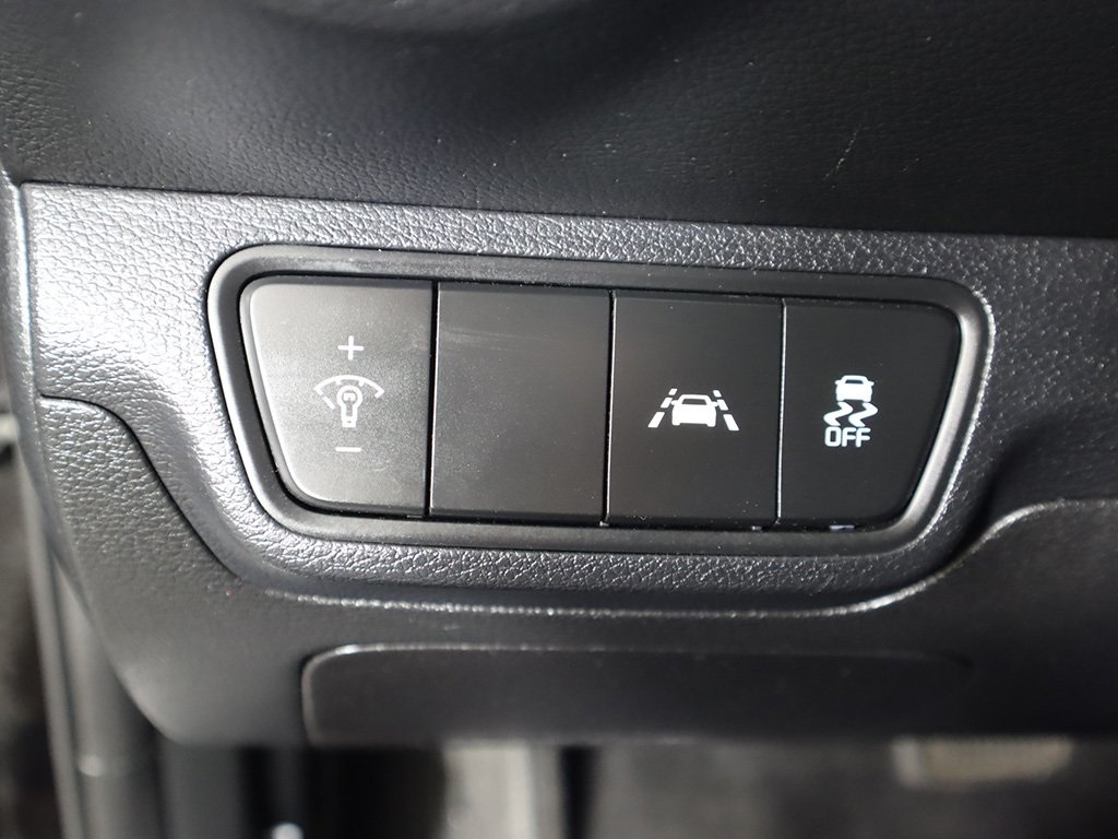 Vehicle image 31 of 51