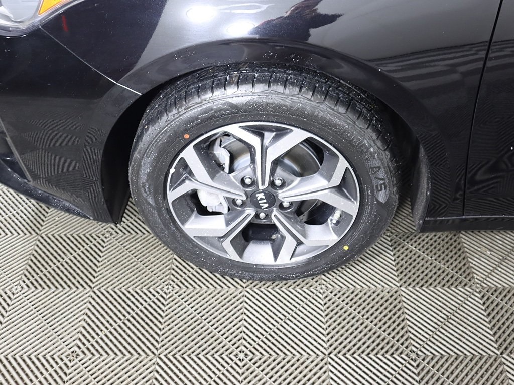 Vehicle image 15 of 51