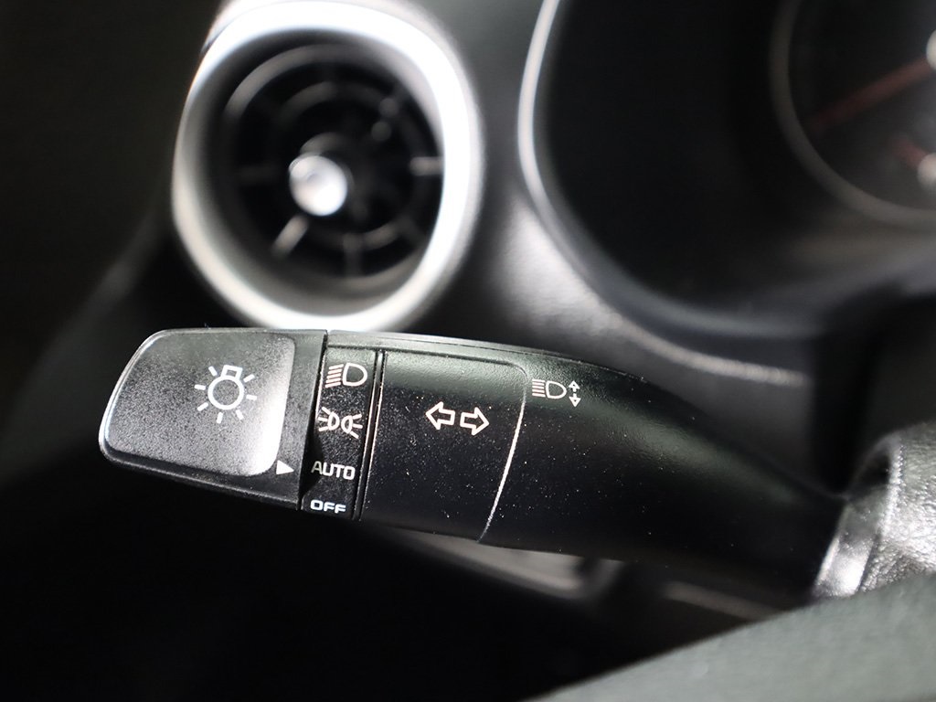 Vehicle image 37 of 51