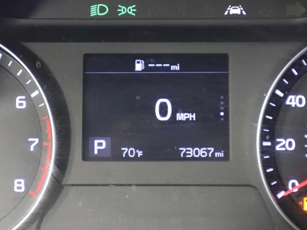 Vehicle image 33 of 51