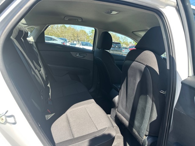 Vehicle image 10 of 18