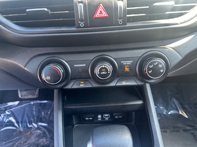 Vehicle image 16 of 18